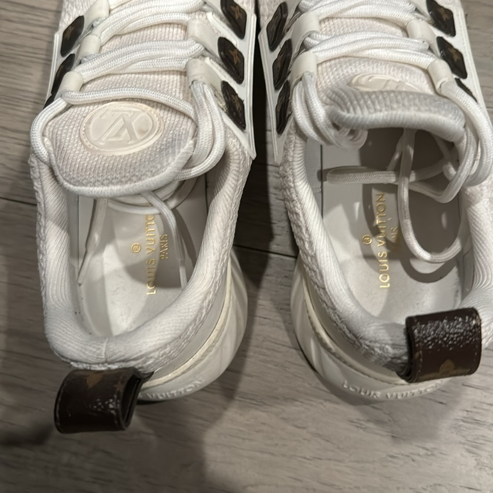 White Louis Vuitton Sneakers - Picture 5 of 5